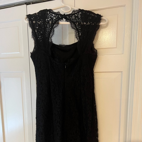 Black Lace Dress. Size 6. - Picture 2 of 3